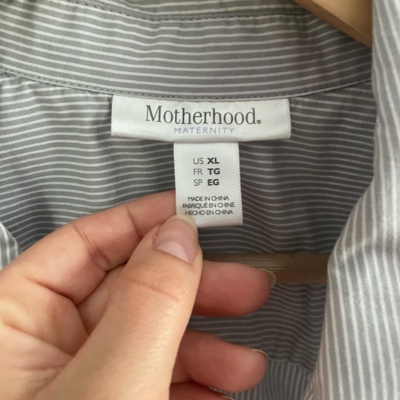 Gray and white pinstripe maternity top - Picture 2 of 5